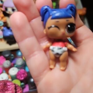 Blue-Haired Winking Pet Toy